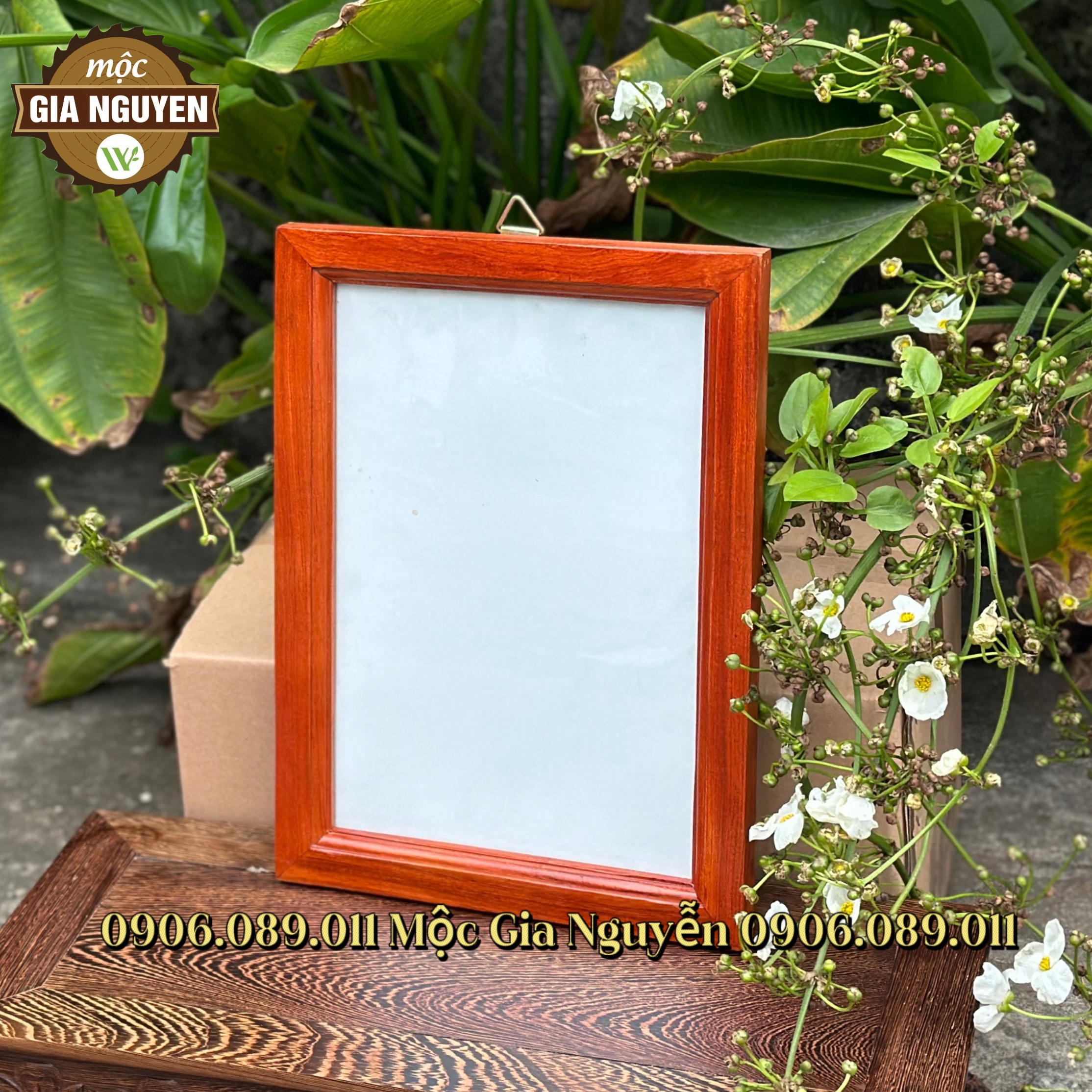 Khung ảnh thờ treo gỗ hương 20x30cm