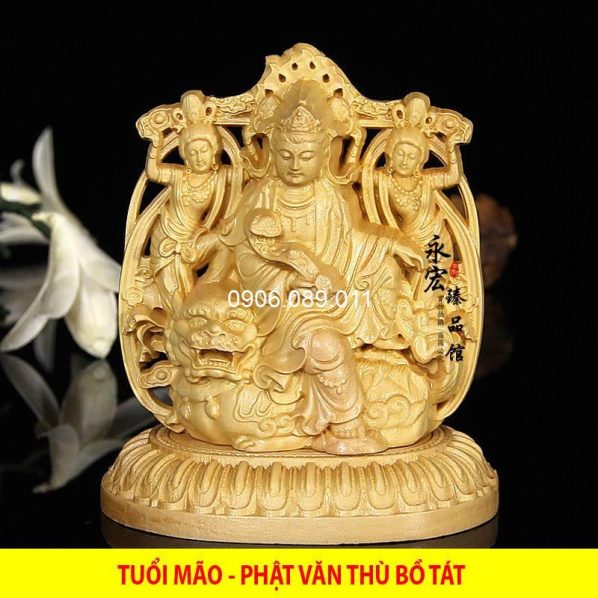 Tượng Ngài Văn Thù để ô tô bàn làm việc