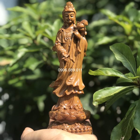 Tượng để bàn làm việc, tượng để ô tô đức Quan Âm đứng