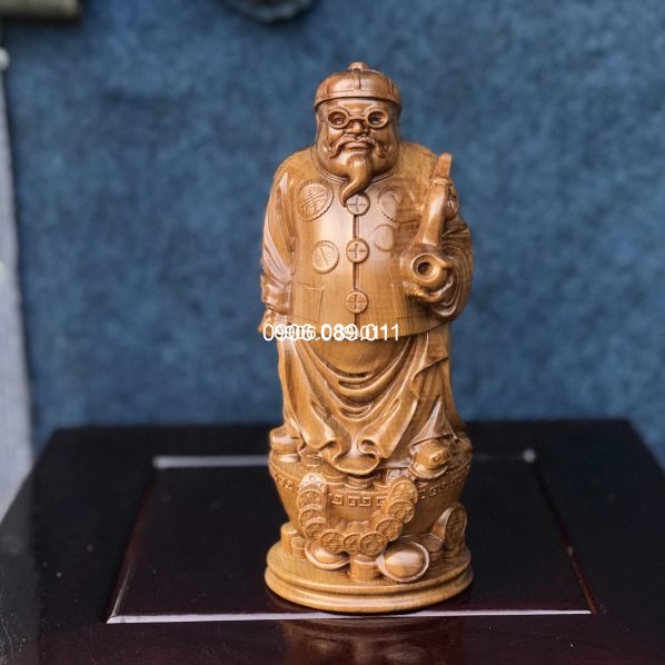 Tượng Ngài Thương Gia