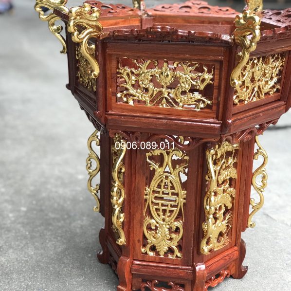 Lồng đèn dát vàng trạm rồng gỗ hương