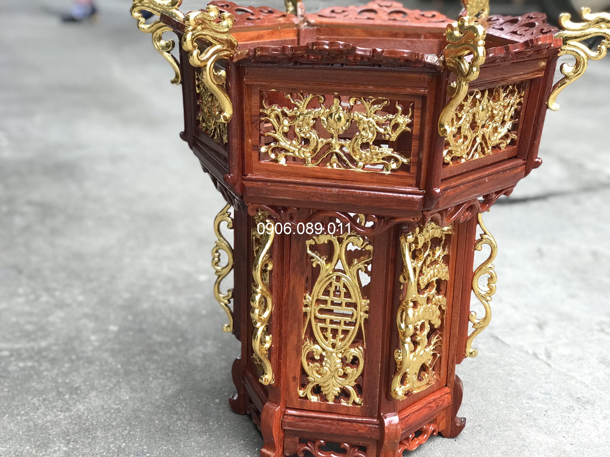 Lồng đèn dát vàng trạm rồng gỗ hương