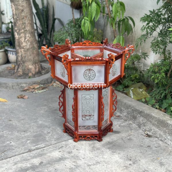 Đèn thờ gỗ hương mặt kính Đồng Kỵ cao 55cm