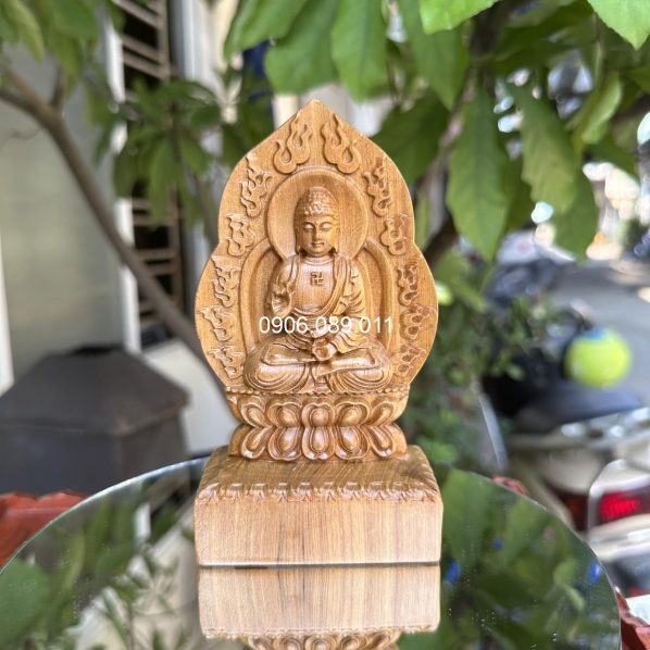 Tượng ngài A Di Đà tuổi Tuất, Hợi