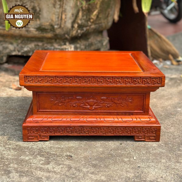 Đôn vuông kê tượng chạm sen gỗ hương 40cm