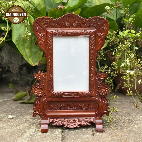 Khung ảnh thờ hoa mai gỗ hương cao cấp 20x30cm