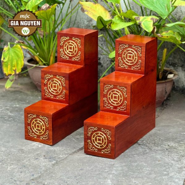 Bục tam cấp bàn thờ Thần Tài gỗ hương dát vàng