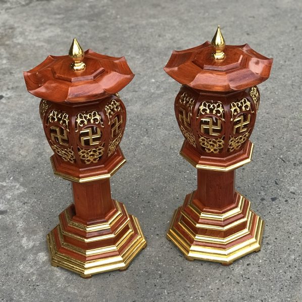 Đôi đèn thờ bát giác gỗ hương