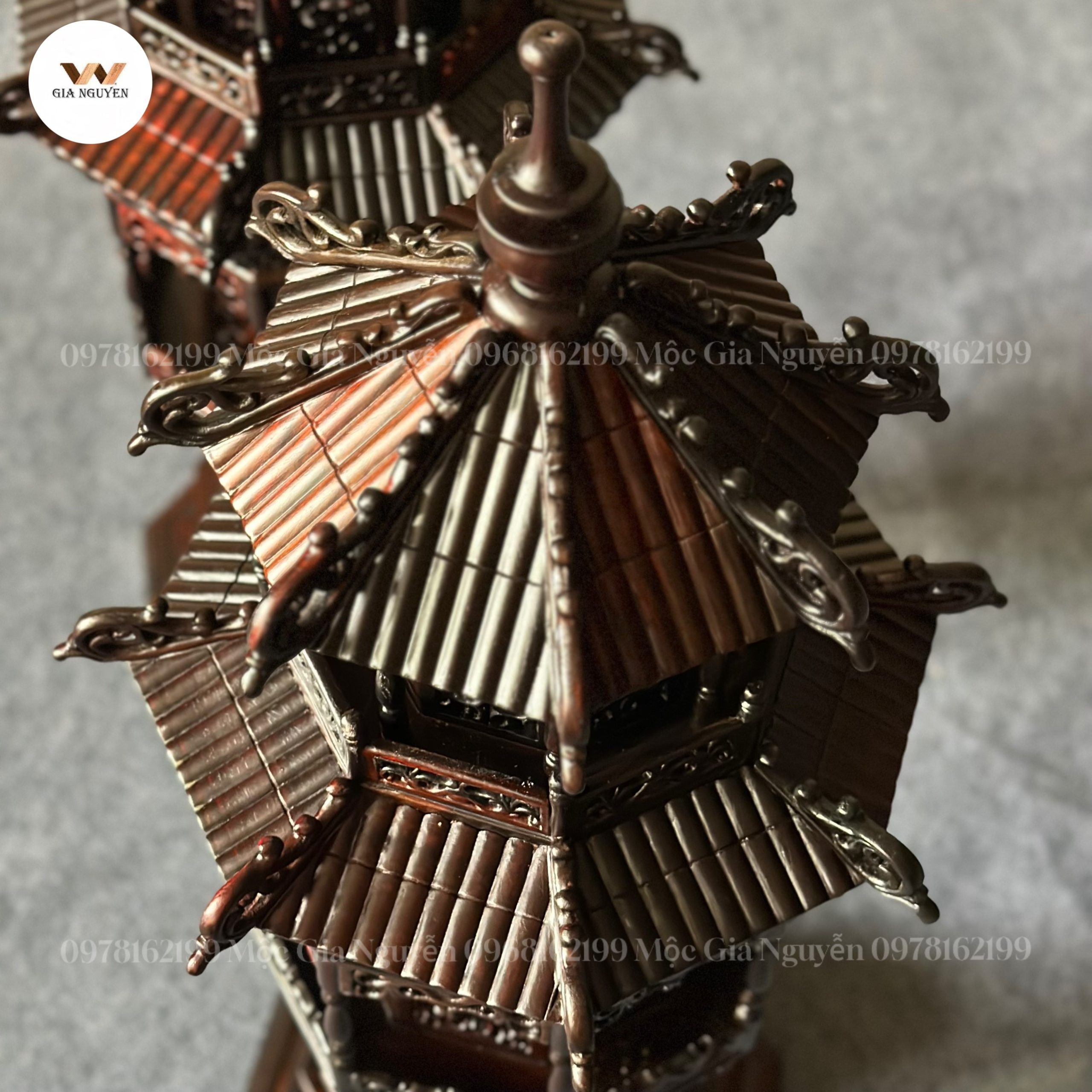 Đèn thờ 2 tầng gỗ trắc cao 60cm mái ống - Ảnh 9