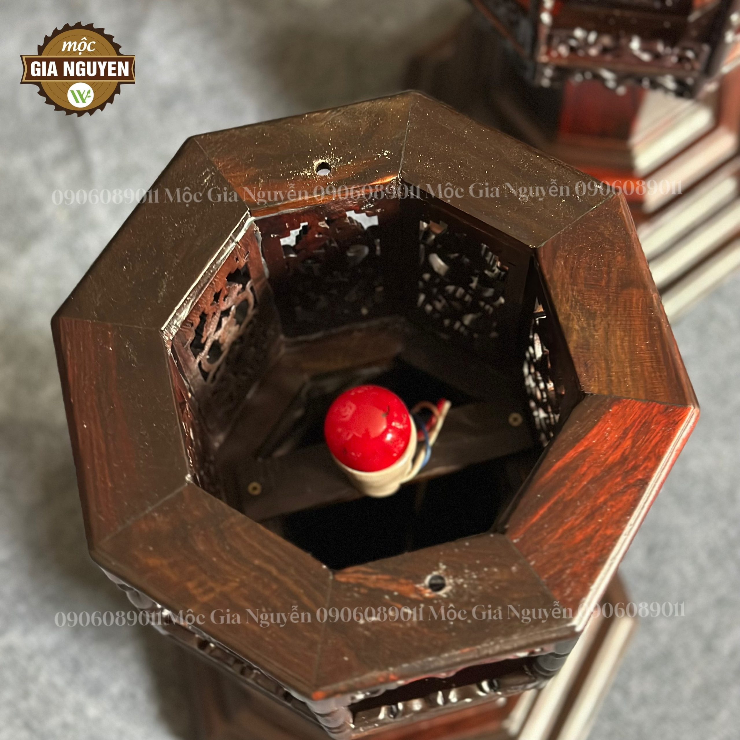 Đèn thờ 2 tầng gỗ trắc cao 60cm mái ống - Ảnh 6